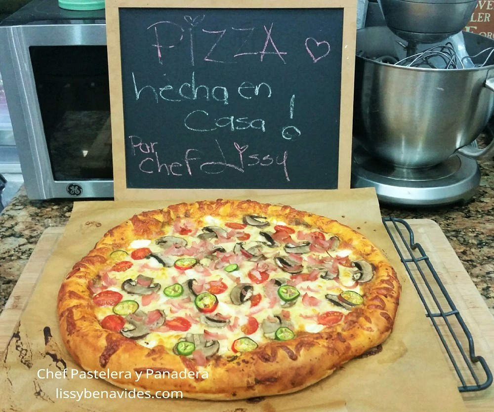 Receta de Pizza hecha en Casa, con Video Clase en Facebook Live !